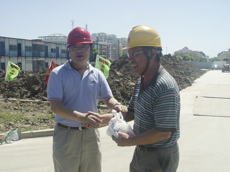 20120725101344427426