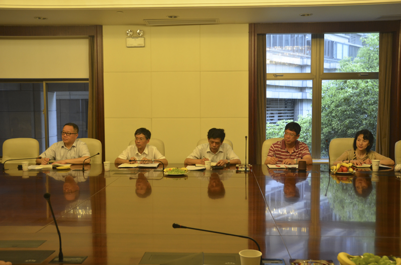 20120823101410320158