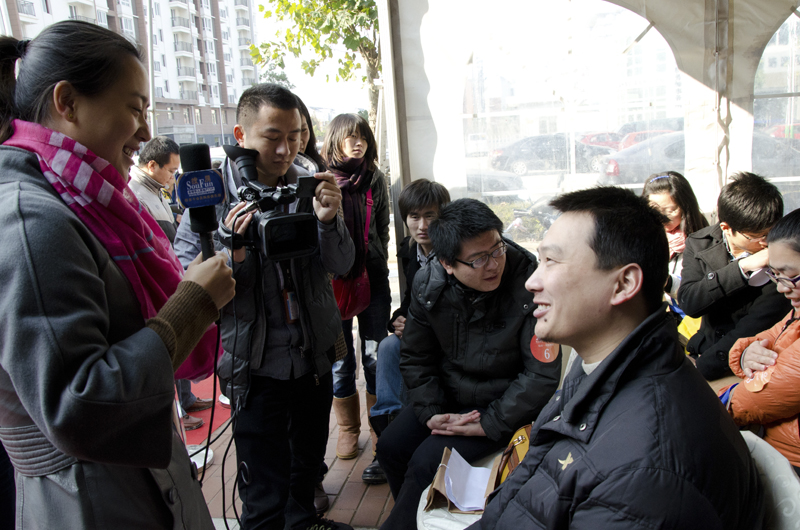 20121204093333385228