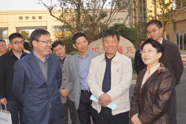 20141120092752449001