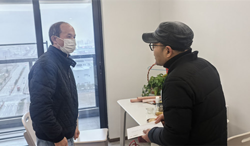 寒风送温暖  关爱暖人心  季新峰走访慰问第一事业部难题职工